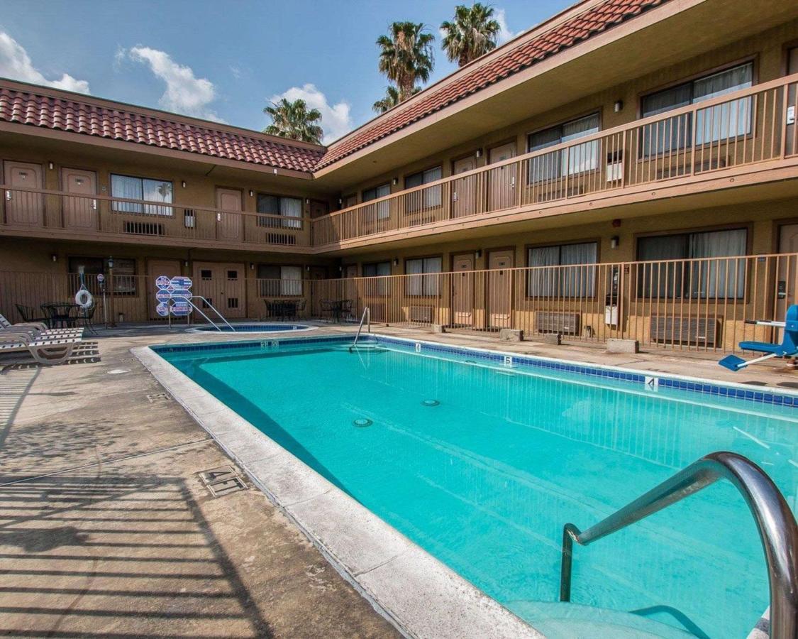 Palm Inn Hotel Near Tyler Mall Riverside Exterior photo